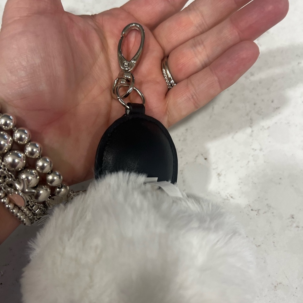 Adorable Penguin Keychain with Fluffy Pom - Picture 3 of 4